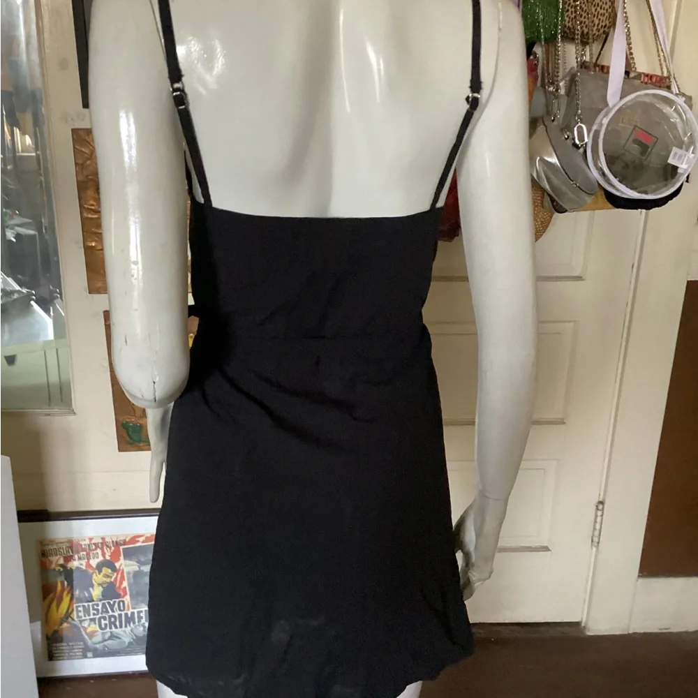 Things Between LBD - Picture 4 of 6